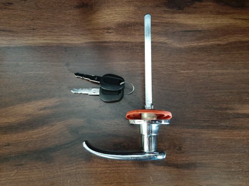 L Type Metro Handle With Keys