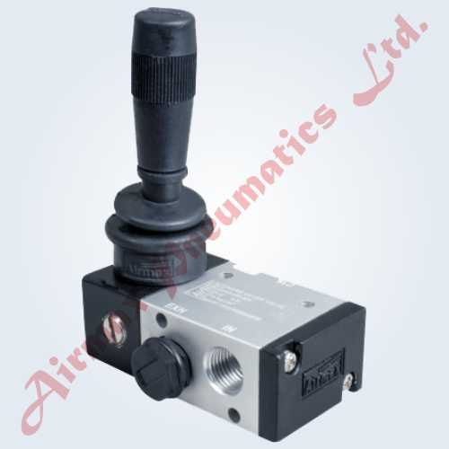 3/2 Way Hand Lever Valve (Spring Return / Detent)