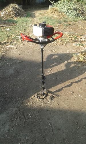 Post Hole Digger, Model: Ea52