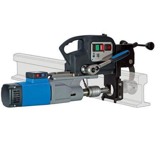 Semi-Automatic Mild Steel Battery Operated Rail Drill Machine, 1500, Capacity: 36mm