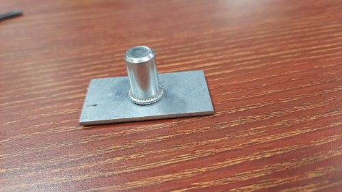 Close end rivet nut