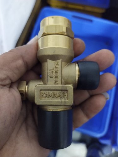 CO2 VALVE