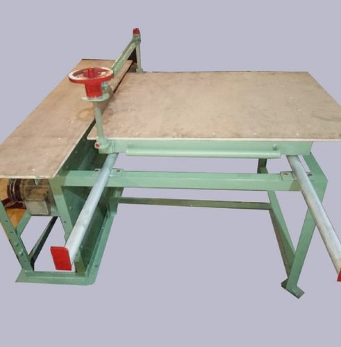 Wood Core Panel Cutter