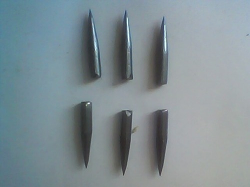 Hss D-type Core pins, Packaging Type: 10 Numbers, Material Grade: High Speed