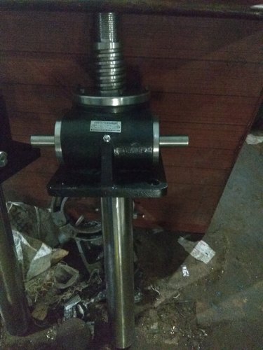 Jyoti Hydraulic Manual and Motorized corrison-resistance-machine-screw jack, Material Grade: Ss304 And En8