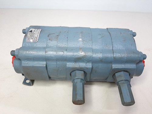 Delta Power Hydraulic HPR27 Hydraulic Gear Flow Divider with relief valves