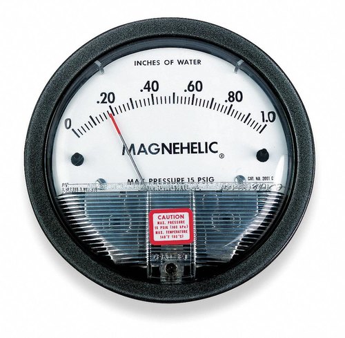 Dwyer Magnehelic Differential Pressure Gauge, Model: Series 2000