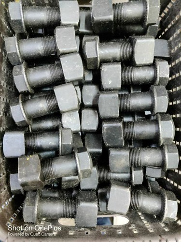 Iron Square Excavator Track Bolt, Grade: High, Size: 20x57 / 18x57 / 22x70 / 16x57