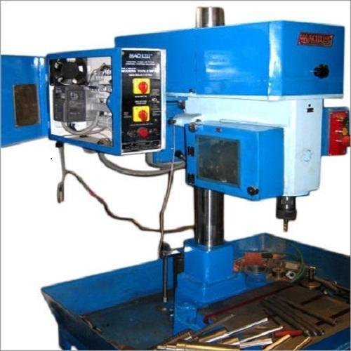 Mild Steel Pitch Control Tapping Machine, Drilling Capacity in Steel: M2 To M6, 350