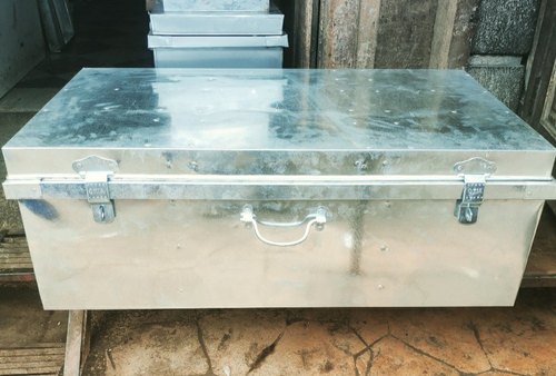 Silver Smooth Galvanized Steel Trunk, For Office use