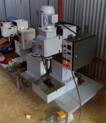 Iron Hinges Riveting Machine, Riveting Capacity: 10mm Mild Steel, Size: Standard