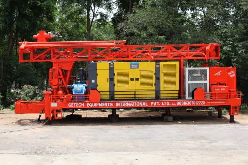 WATER WELL DRILLING RIG