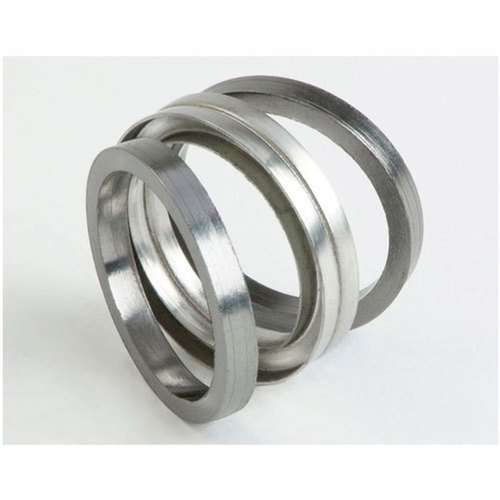 Polished MS Rings, Round, Wooden Box
