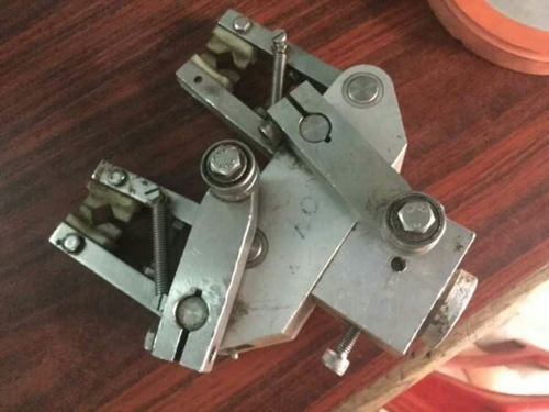 Packaging stapler