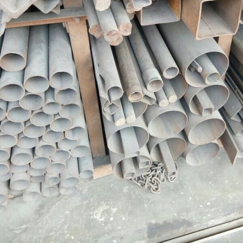Mild Steel Galvanized Metal Pipe, Size: 3 inch