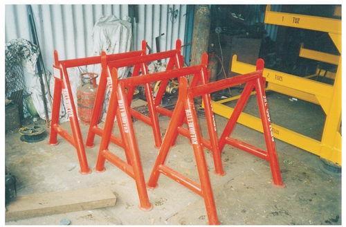 Metal Pipe Stands