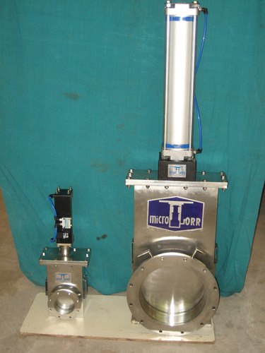 Microtorr Pneumatic Gate Valve