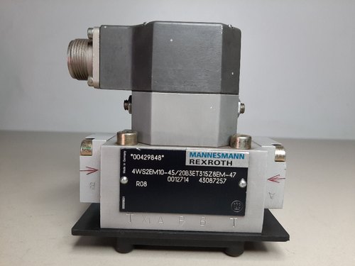 Rexroth 4WS2EM10-45/20B3ET315Z8EM-47 Servo Valve