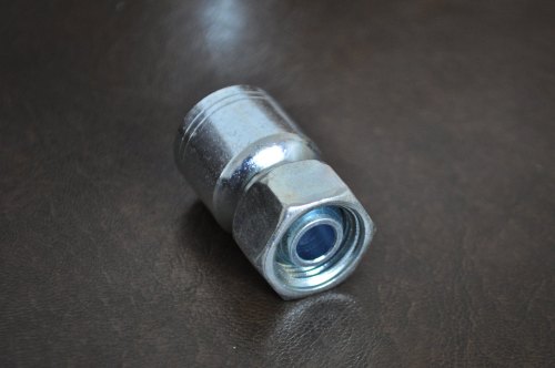 HSS Carbon Steel SAE 100R1 / R2 Single Piece Non Skive Fittings, For Industrial, 500 Bar