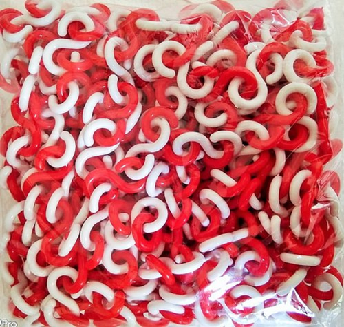 Red And White S Shape Safety Plastic Chain