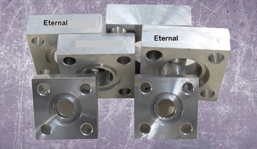 Eternal Square Flanges