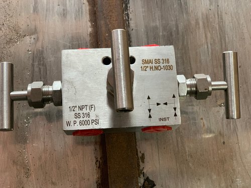 Skyland Stainless Steel Three Way Manifold Valve, Model Name/Number: SMAI 1030