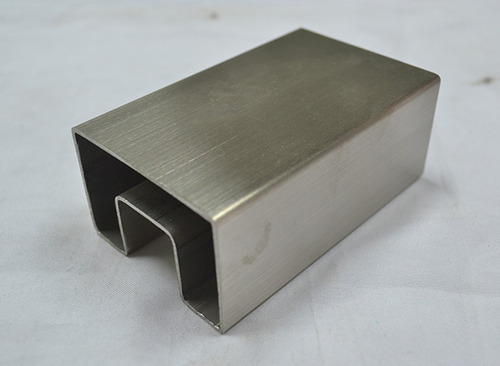 Rectangular Stainless Steel Slot Pipe, Thickness: 1 - 5 Mm, Steel Grade: 300 Series