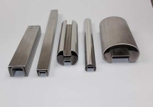 Stainless Steel Slotted Pipes, Size: 1/2