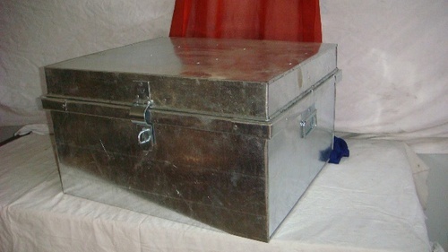 Stainless Steel /Iron Storage Trunk, Automobile Industry, Construction