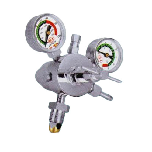 Double Stage Double Gauge Regulator