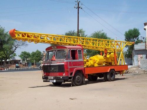 Semi-Automatic Water Well Drilling Rig, Capacity: 50-150 Feet