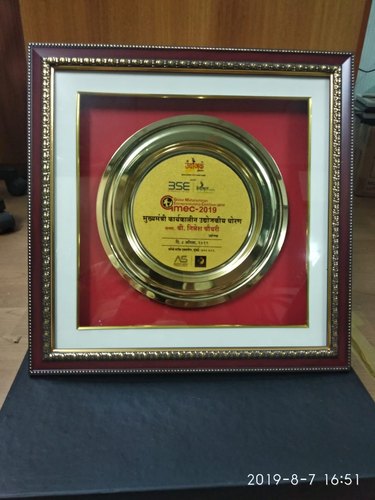 Printed Brown and Golden Wooden Metal Plate Plaque, For Appreciation Award, Shape: Square